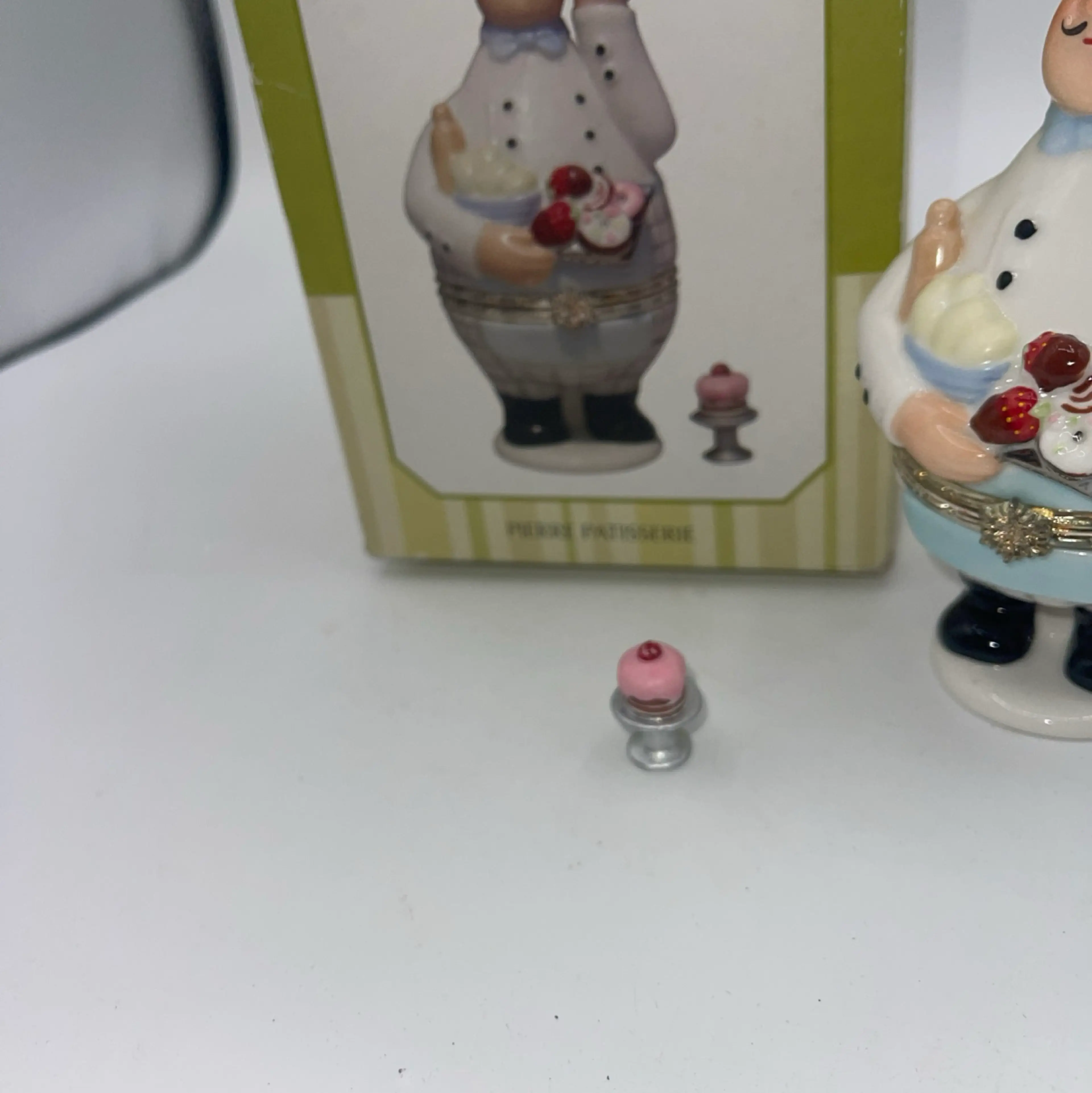 Image 4 of 9