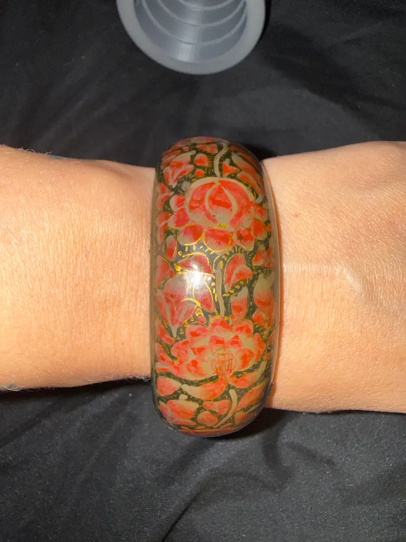 Vintage Floral Bangle Bracelet