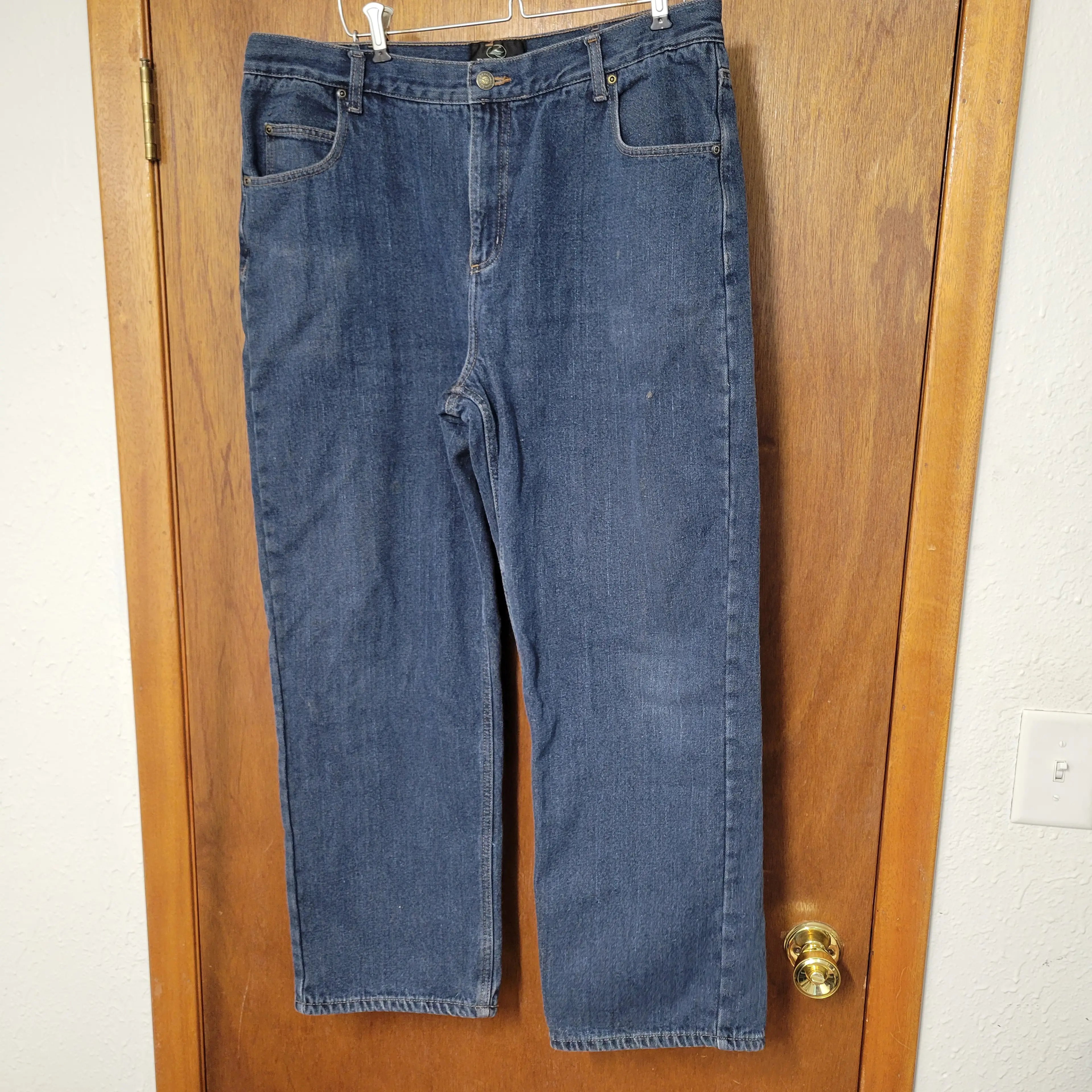 Image 1 of 7
