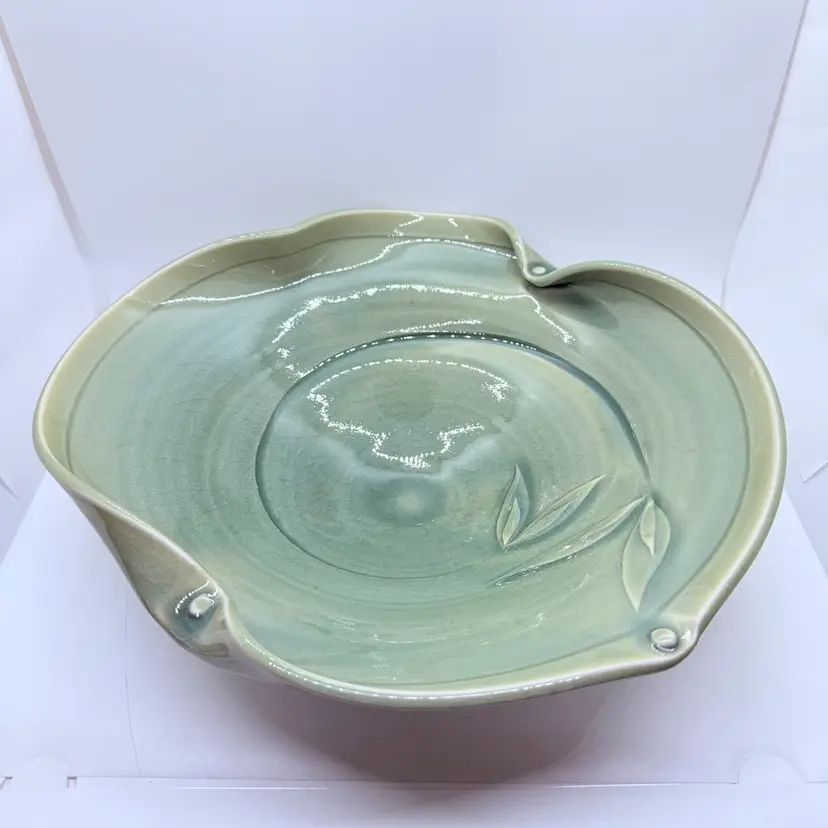 Studio Art Pottery Celadon Style Green Console Serving Bowl Higinbotham 12.5”