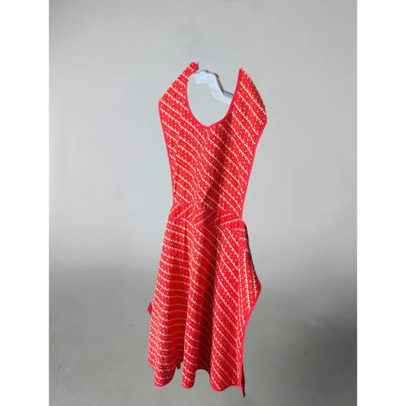 Vintage Full Apron Red Over The Head Tie Back - Would Fit Small - Med - Maybe Large
