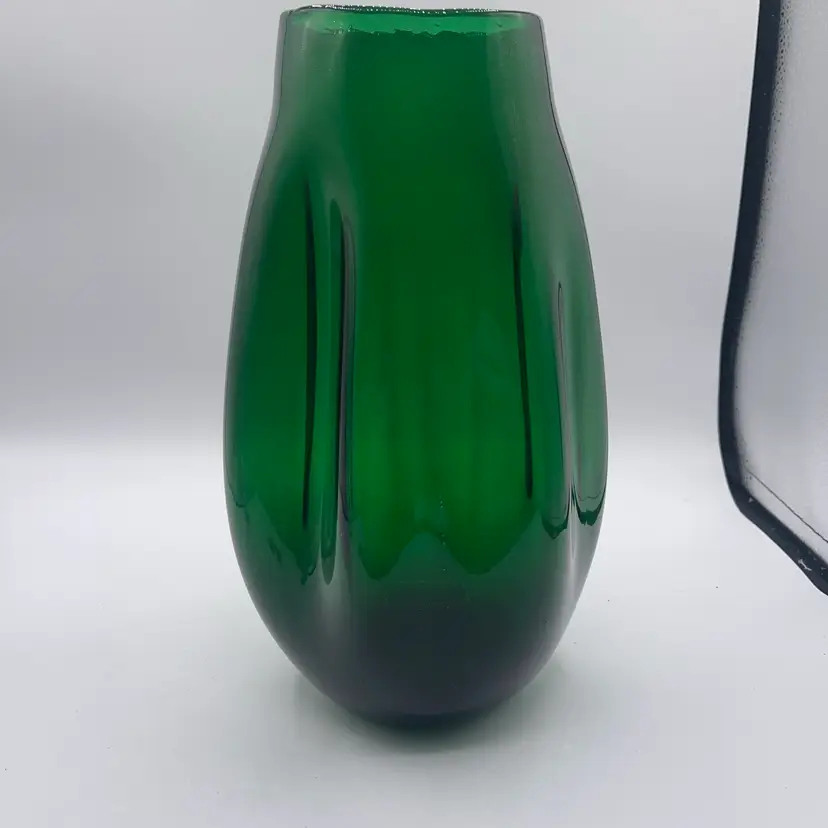 BLENKO GREEN HAND BLOWN GLASS VASE VINTAGE 12.5”