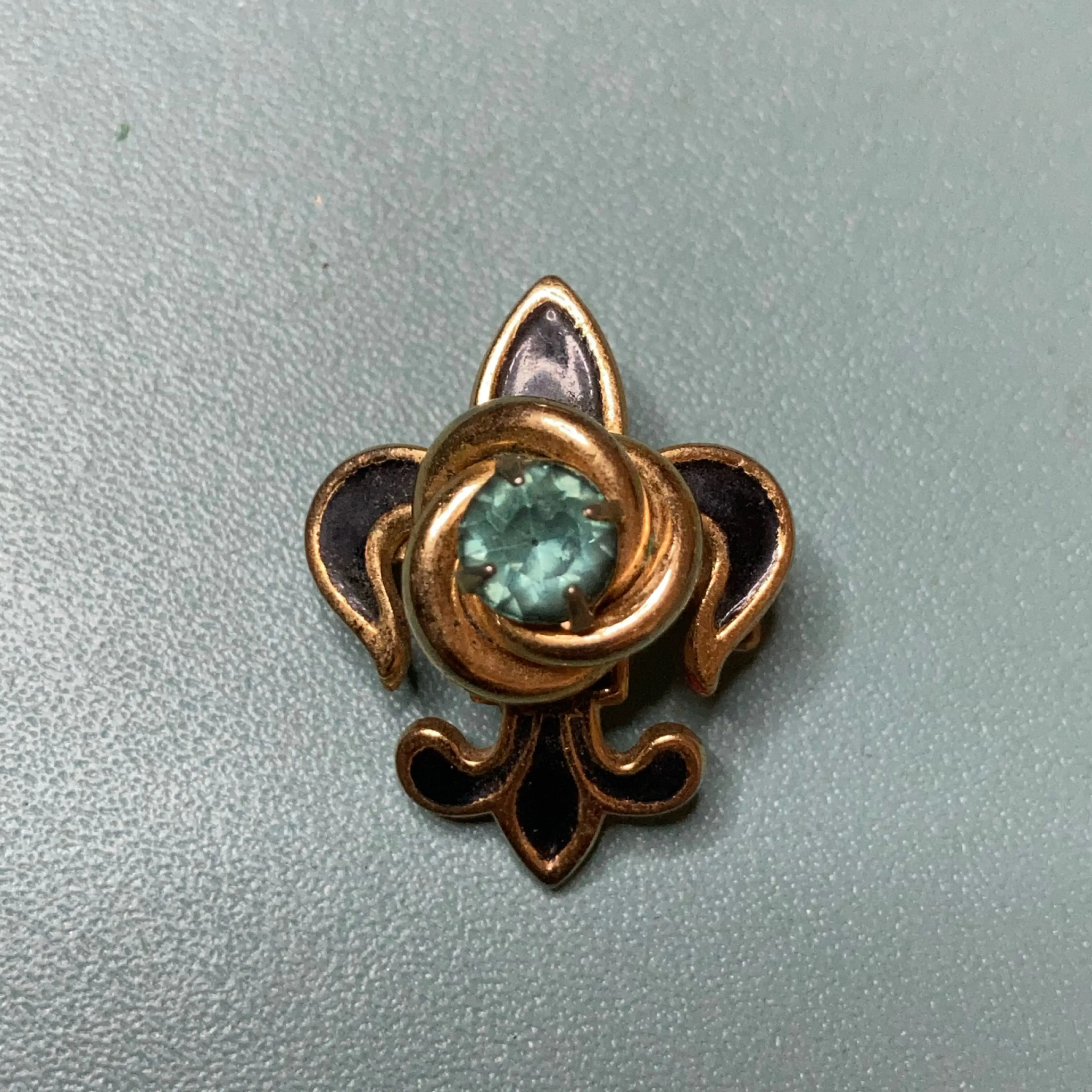 Image 1 of 6