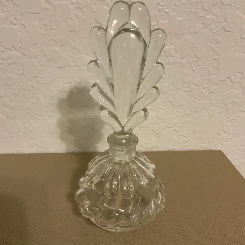 🍁 Pressed-glass Perfume Bottle