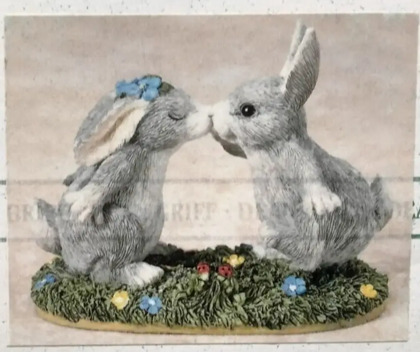Charming Tails Collector Club Special Edition Love Blooms 87/862