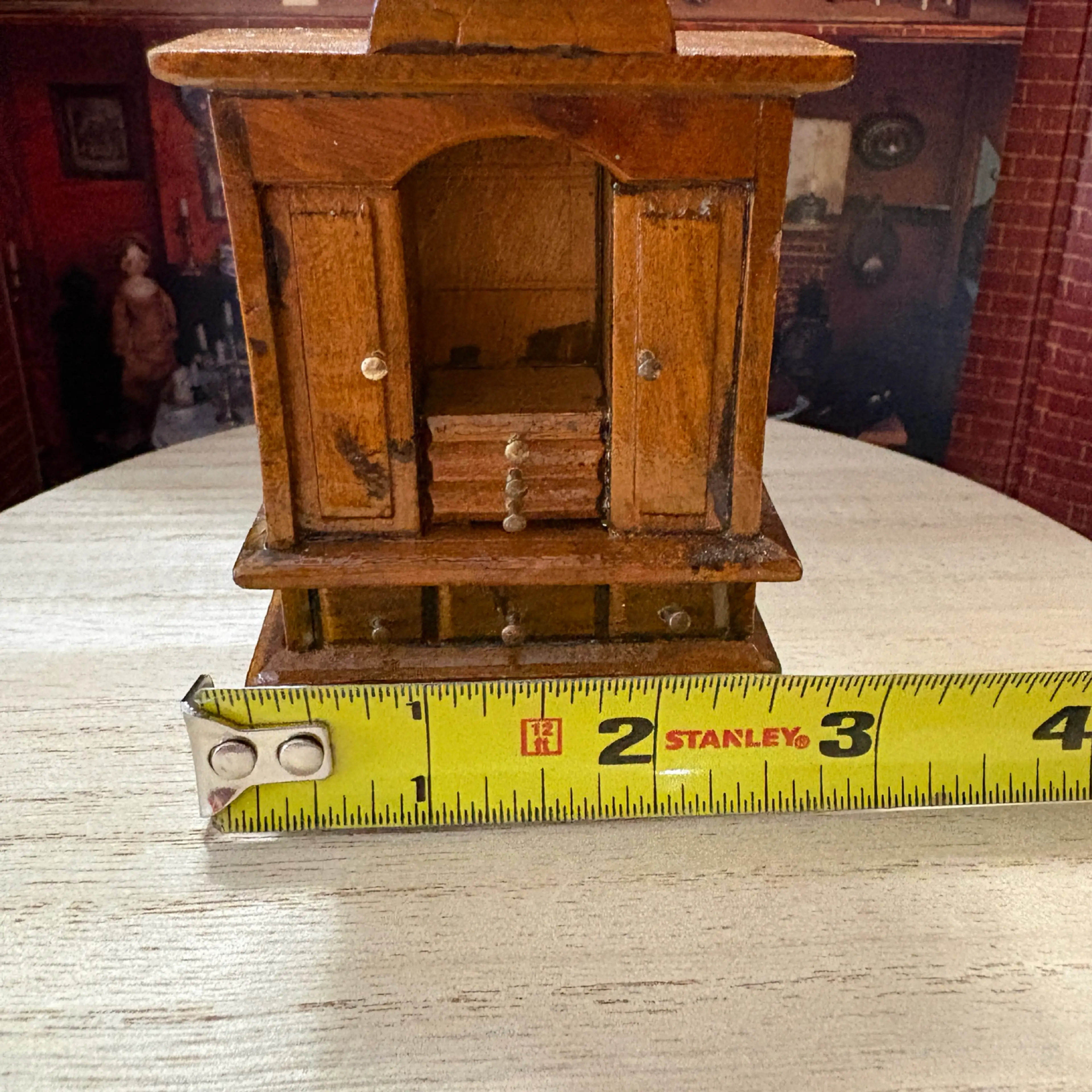 Image 3 of 4