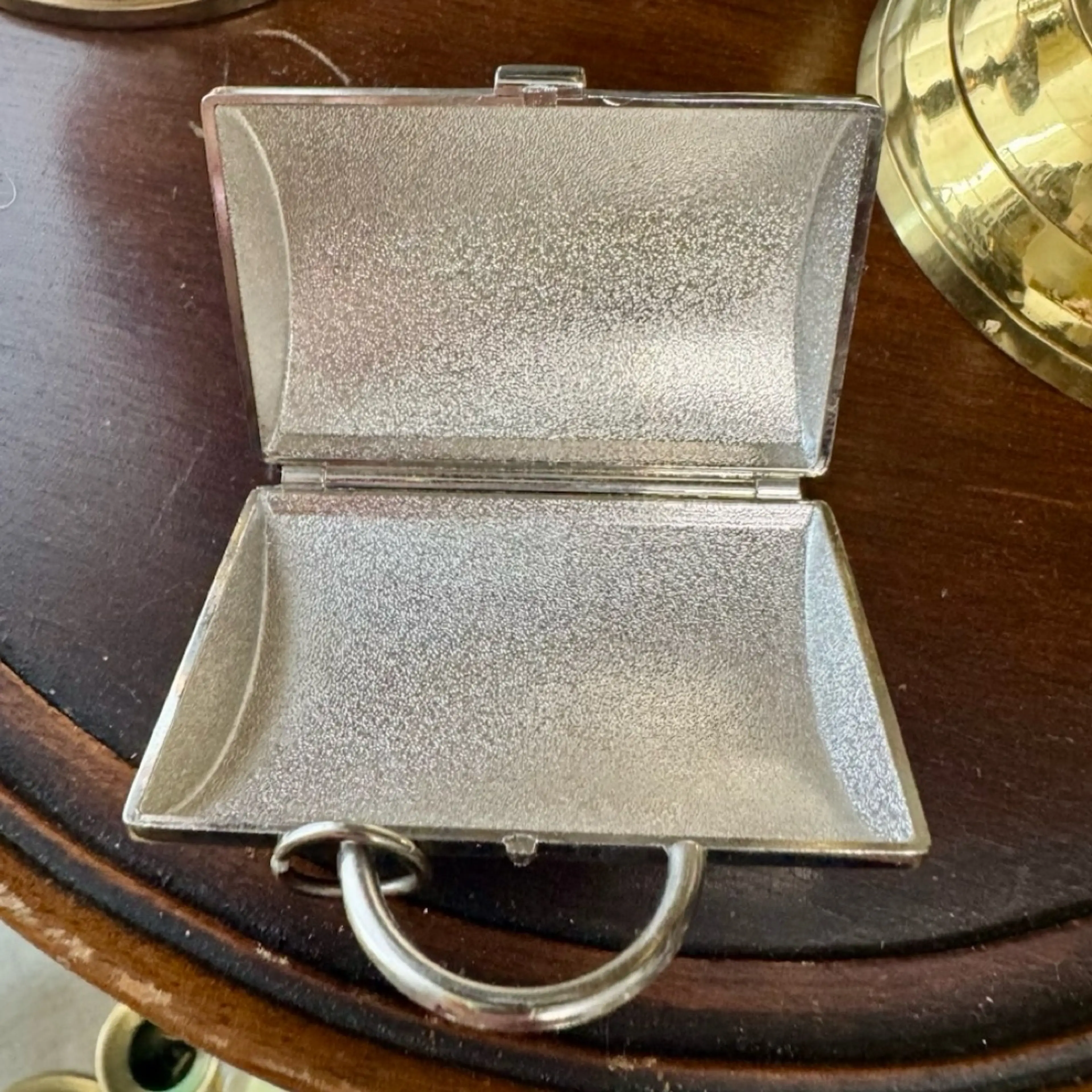 Image 3 of 3