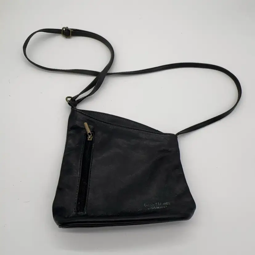 Pelletteria di Mario made in Italy,vintage 90' genuine leather crossbody bag,black color