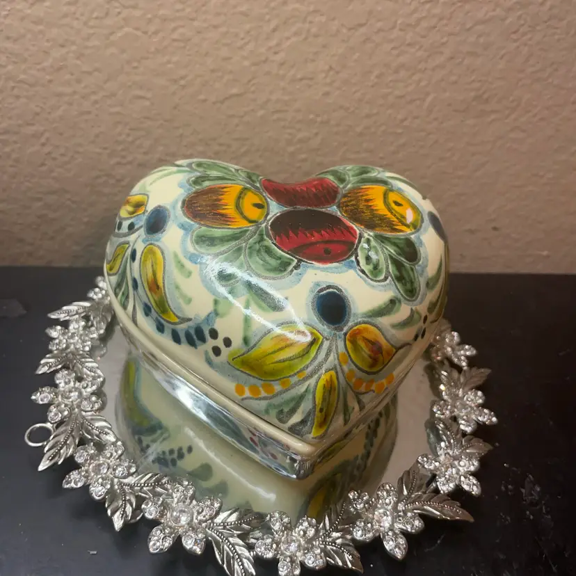 Gorgeous Talavera Mexico Folk Art 6” Trinket Box