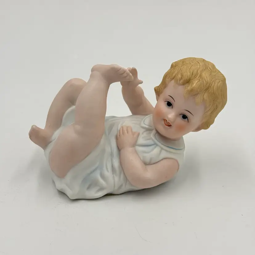 Andrea By Sadek Japan Piano Baby Vintage Bisque Porcelain Figurine Boy 7534