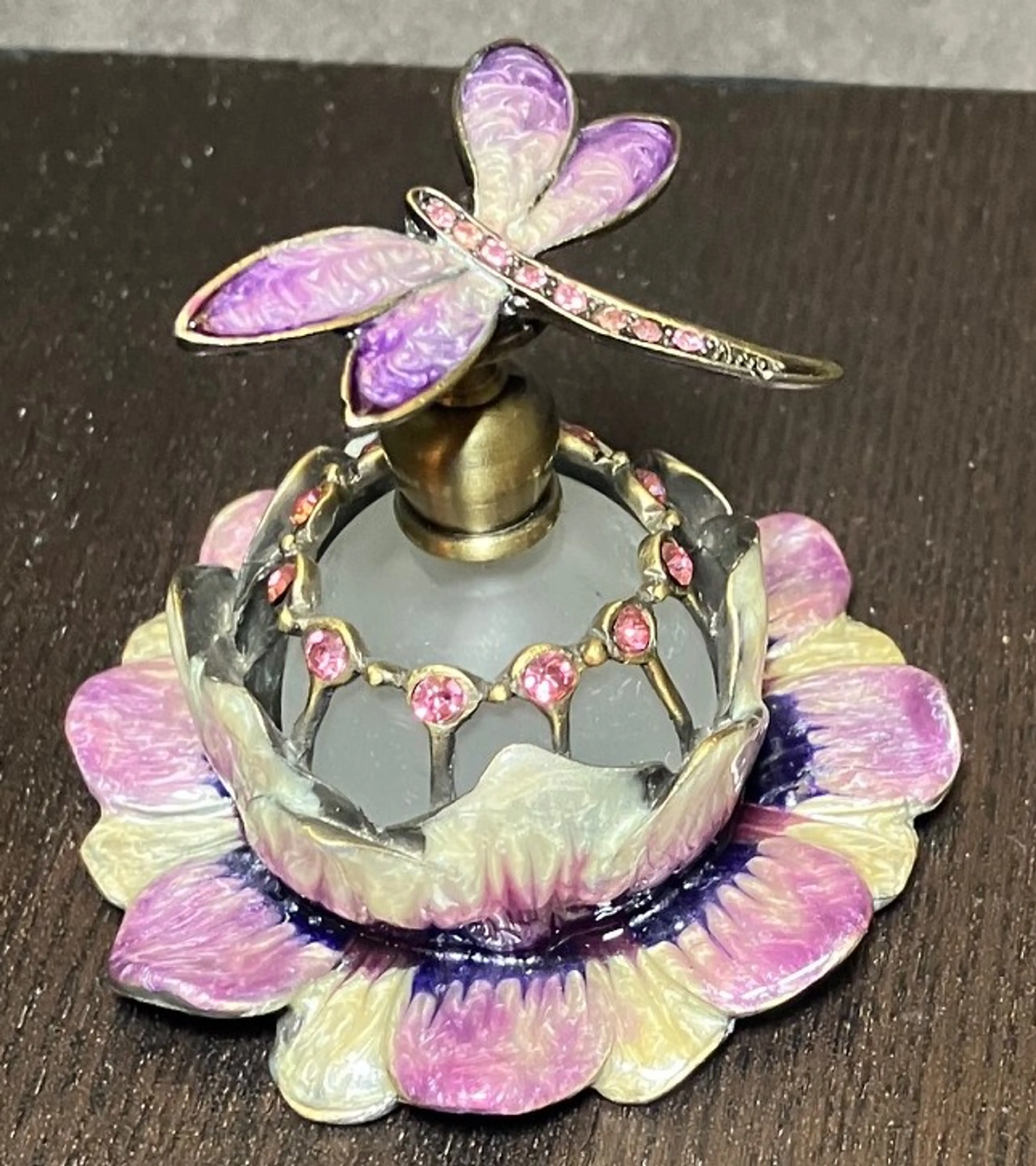 Image 2 of 10