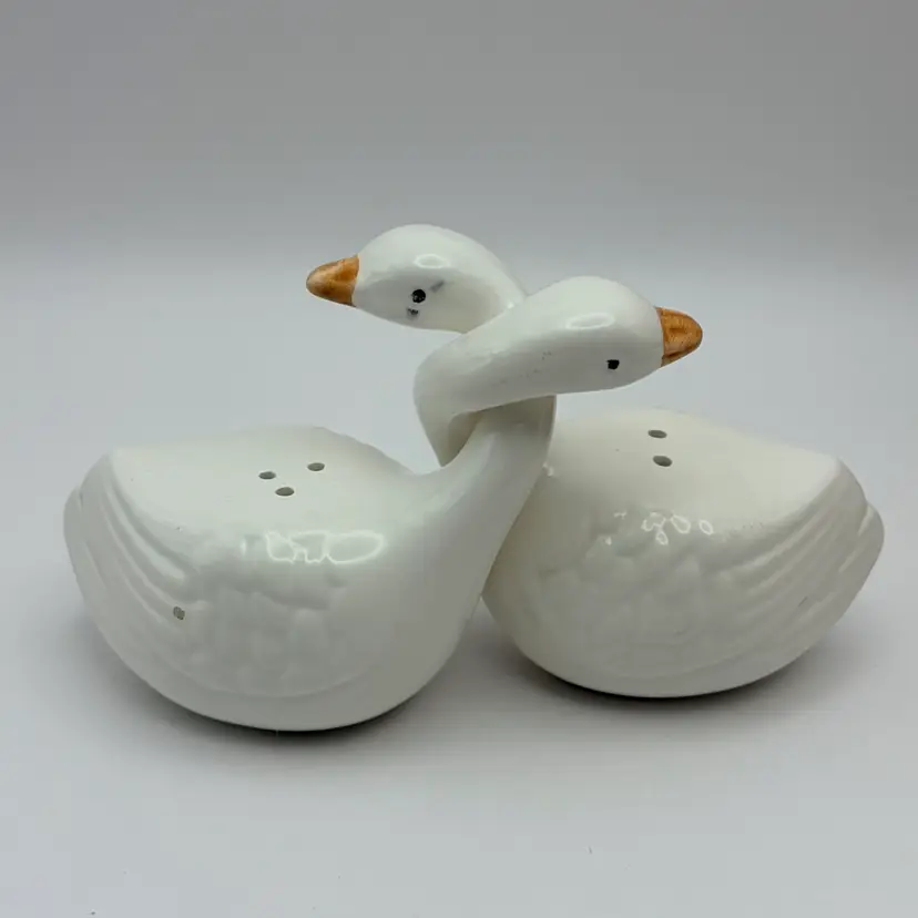 Vintage Hugging White Duck Geese Salt and Pepper Shakers Glossy Ceramic Country Decor