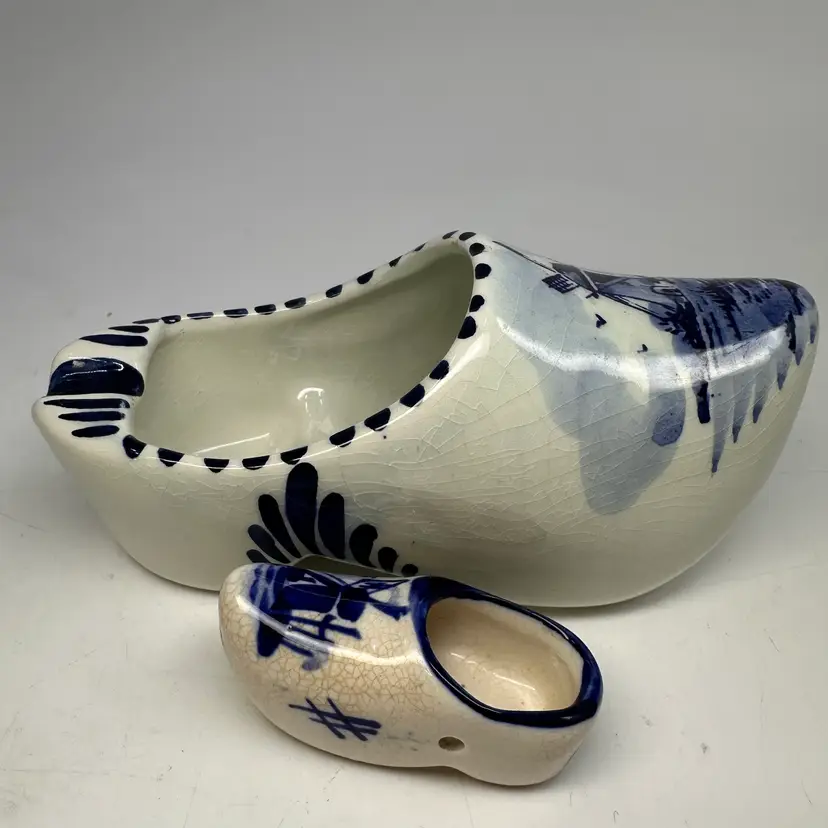 Delft Blue Clog Shoe Figurine Porcelain Windmill House Dutch Ashtray Set/2