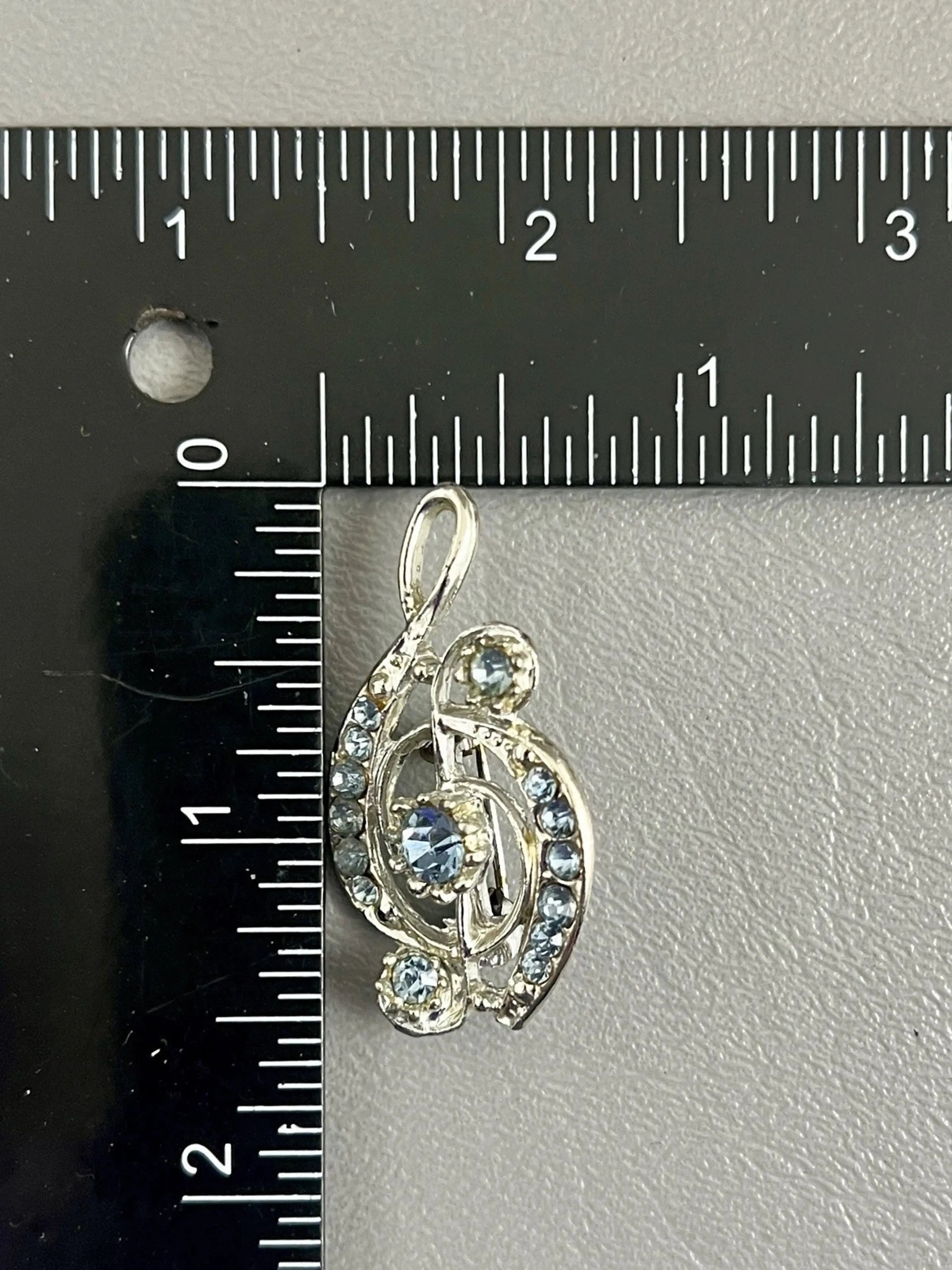 Image 3 of 4