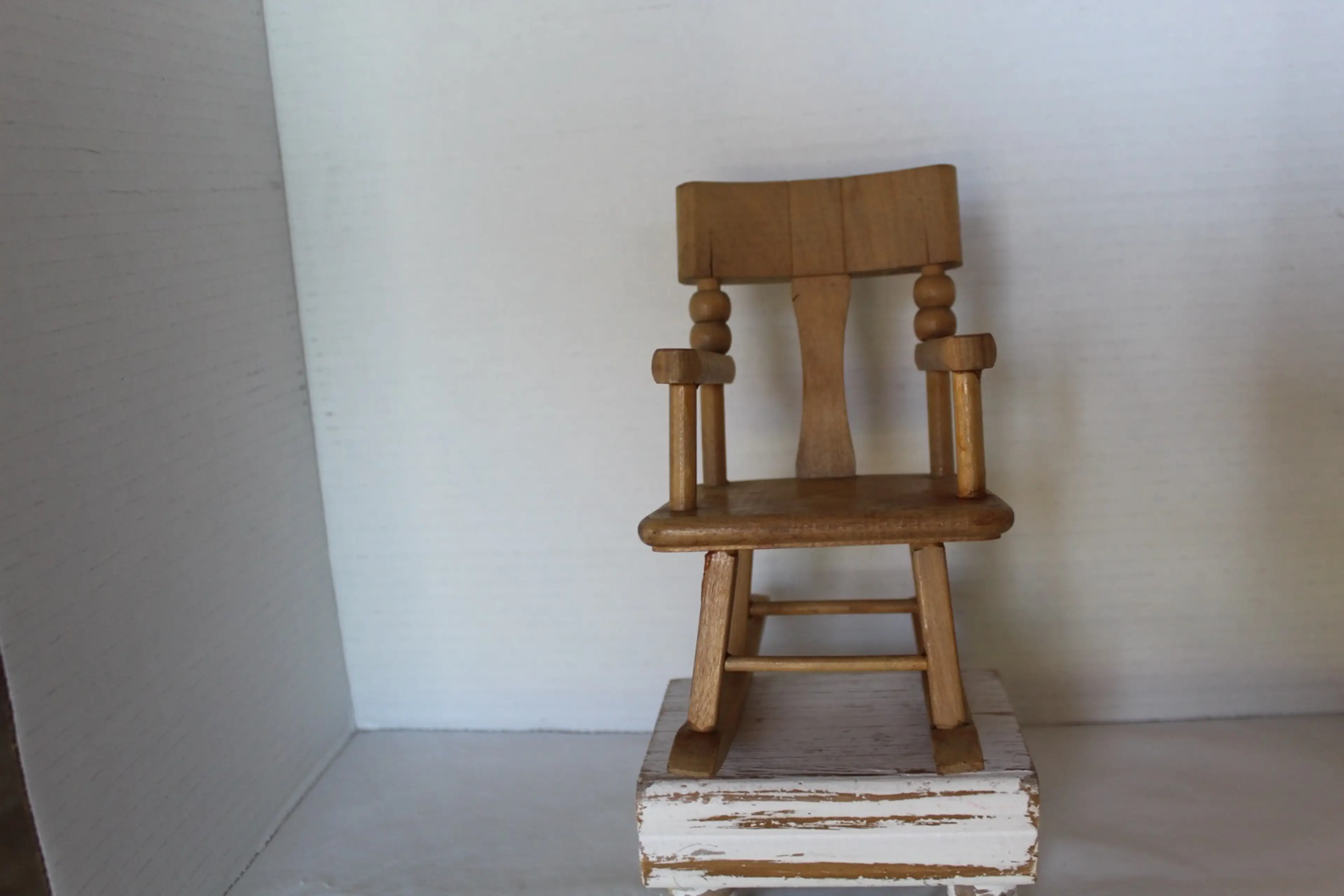 Image 2 of 8