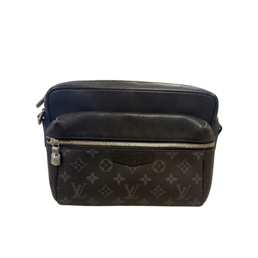 Louis Vuitton Taiga Monogram Messenger
