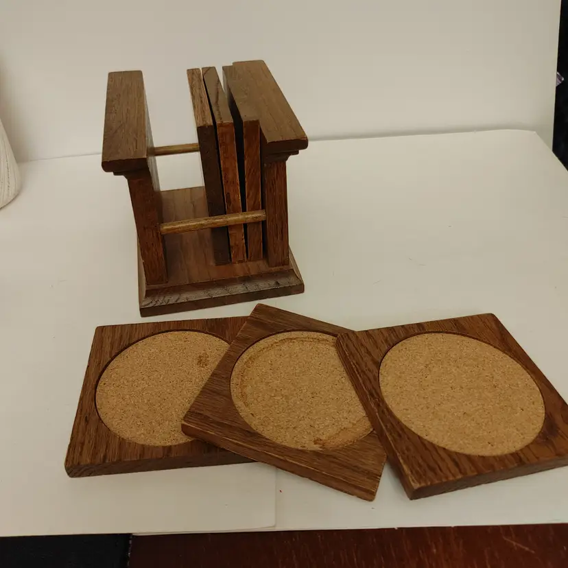 Wood coaster set. 6 coasters. Good condition.