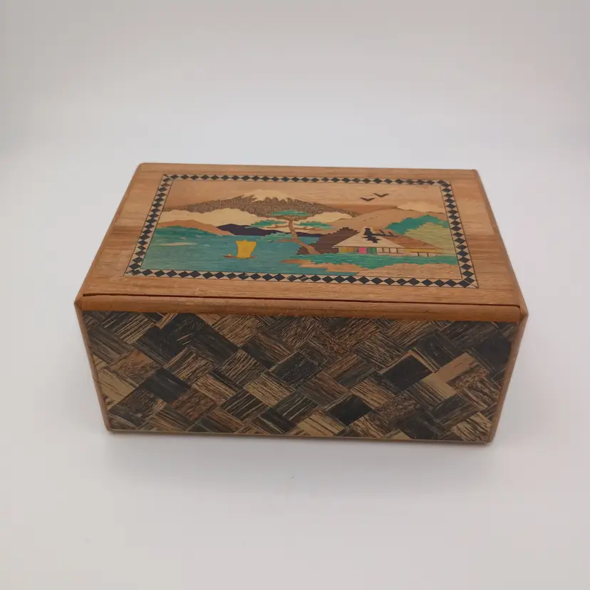 Inlaid Japanese Himitsu-Bako puzzle box, 1950s
