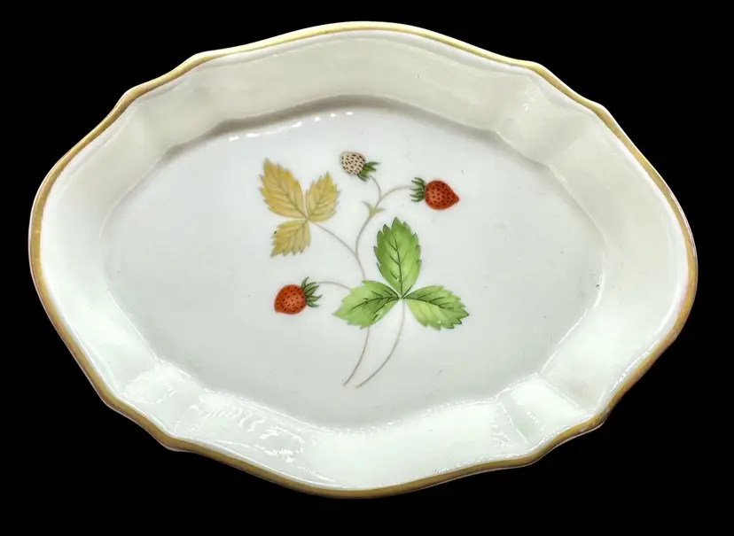 Vintage Wedgwood Wild Strawberry Oval Trinket Dish Tray Gold Bone China England