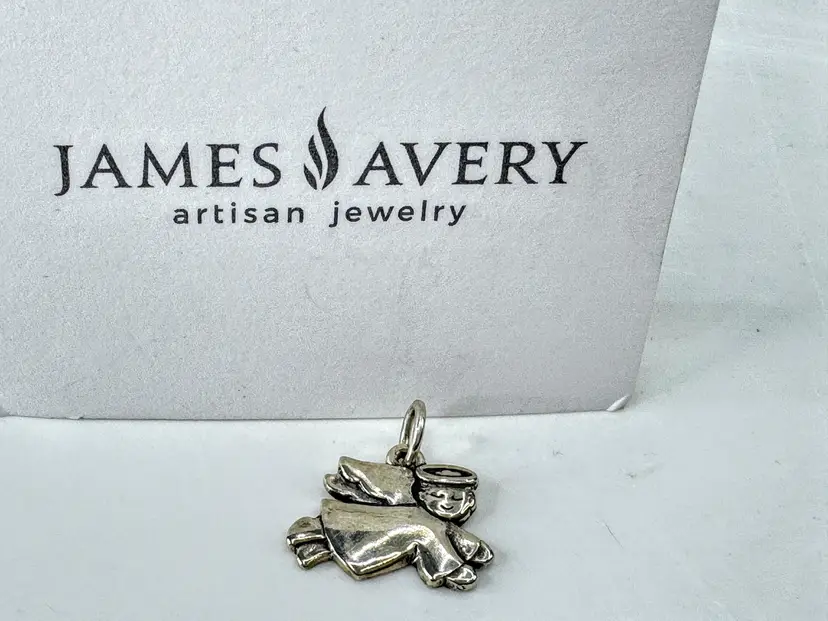 Retired Artisan James Avery Sterling Silver Flying Baby Angel Charm 2.6g JR2086