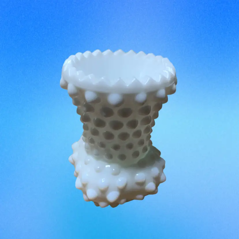 19. Vintage FENTON White HOBNAIL TOOTHPICK / MATCH HOLDER / BUD VASE 2.5" Sawtooth