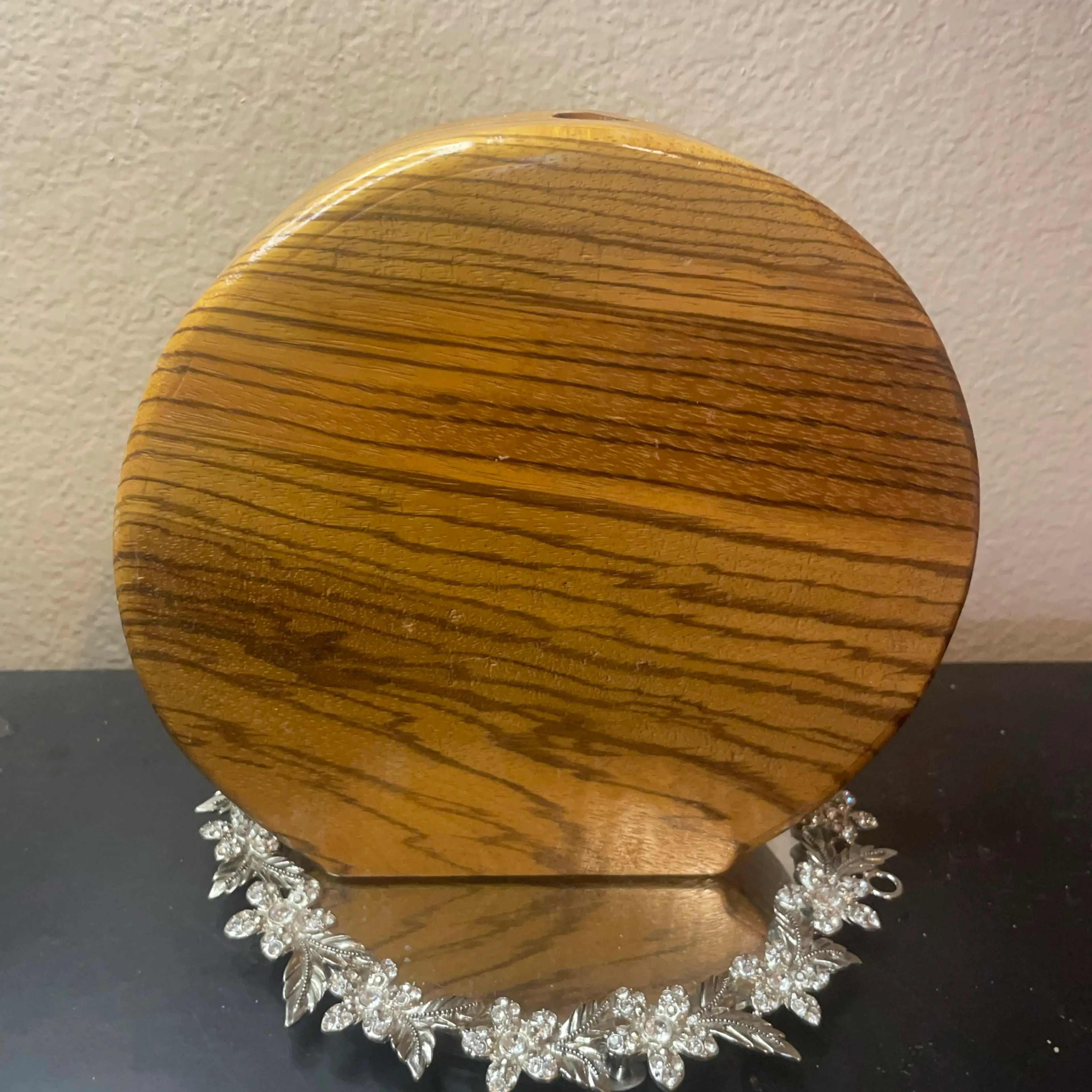 Image 2 of 6