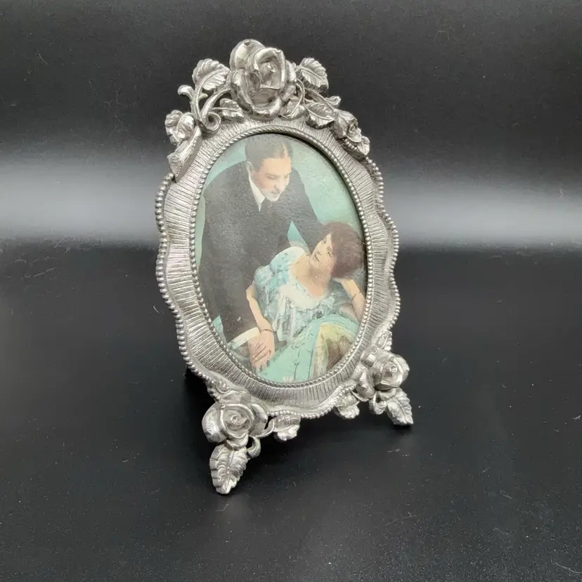 Silvertone Metal Roses Easel Photo Frame 6.5”
