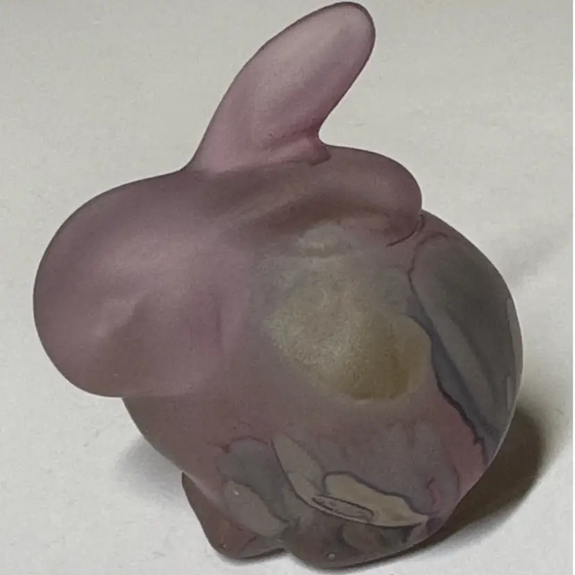 FENTON Art Glass Rueven Collection bunny rabbit 3.75” tall