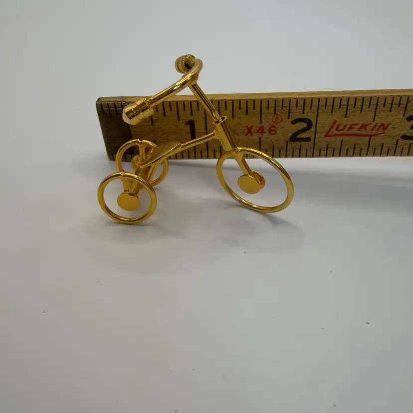 🔔 Miniature Metal Tricycle