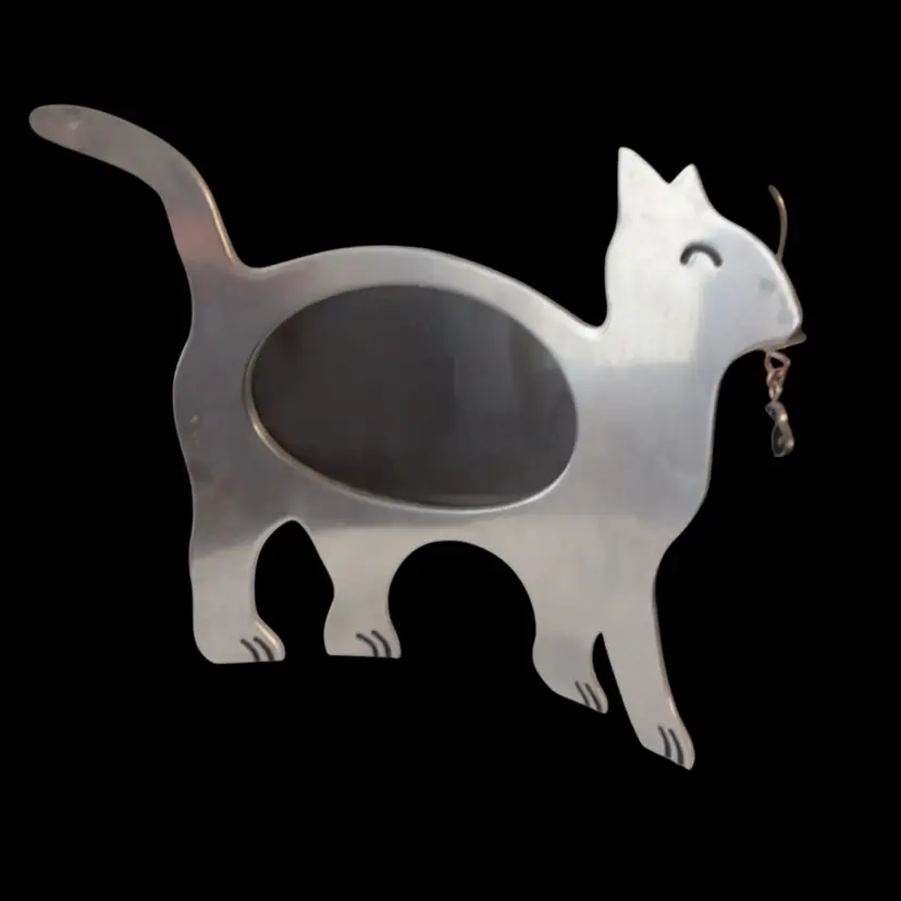 Metal Cat W/Fish Frame