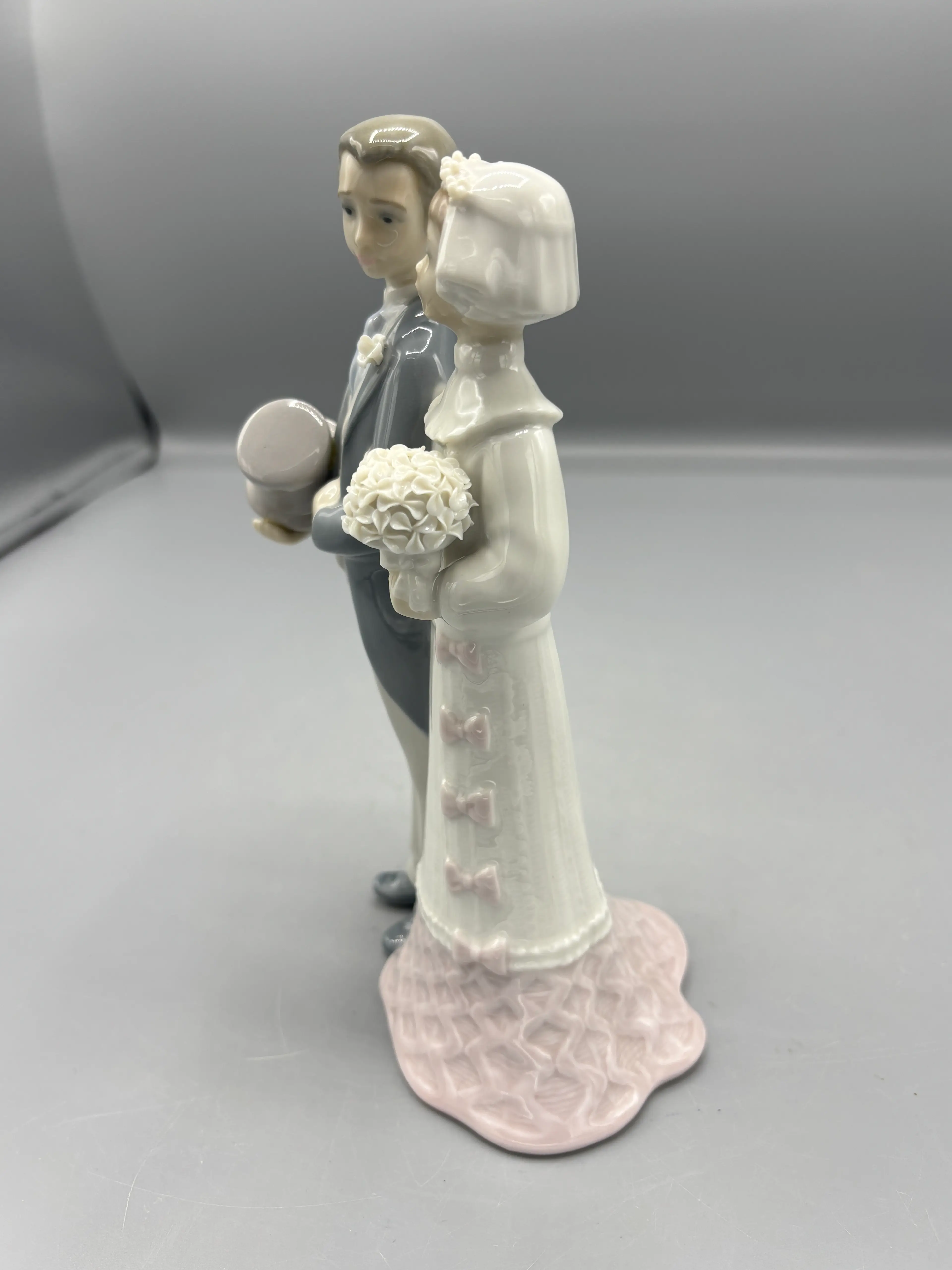 Image 4 of 6