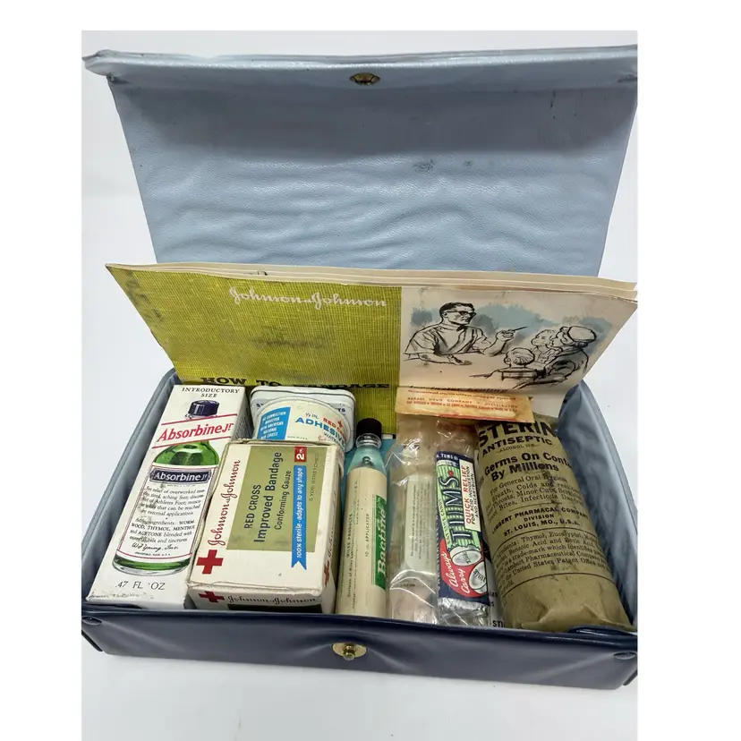 Vintage Johnson & Johnson First Aid AutoKit