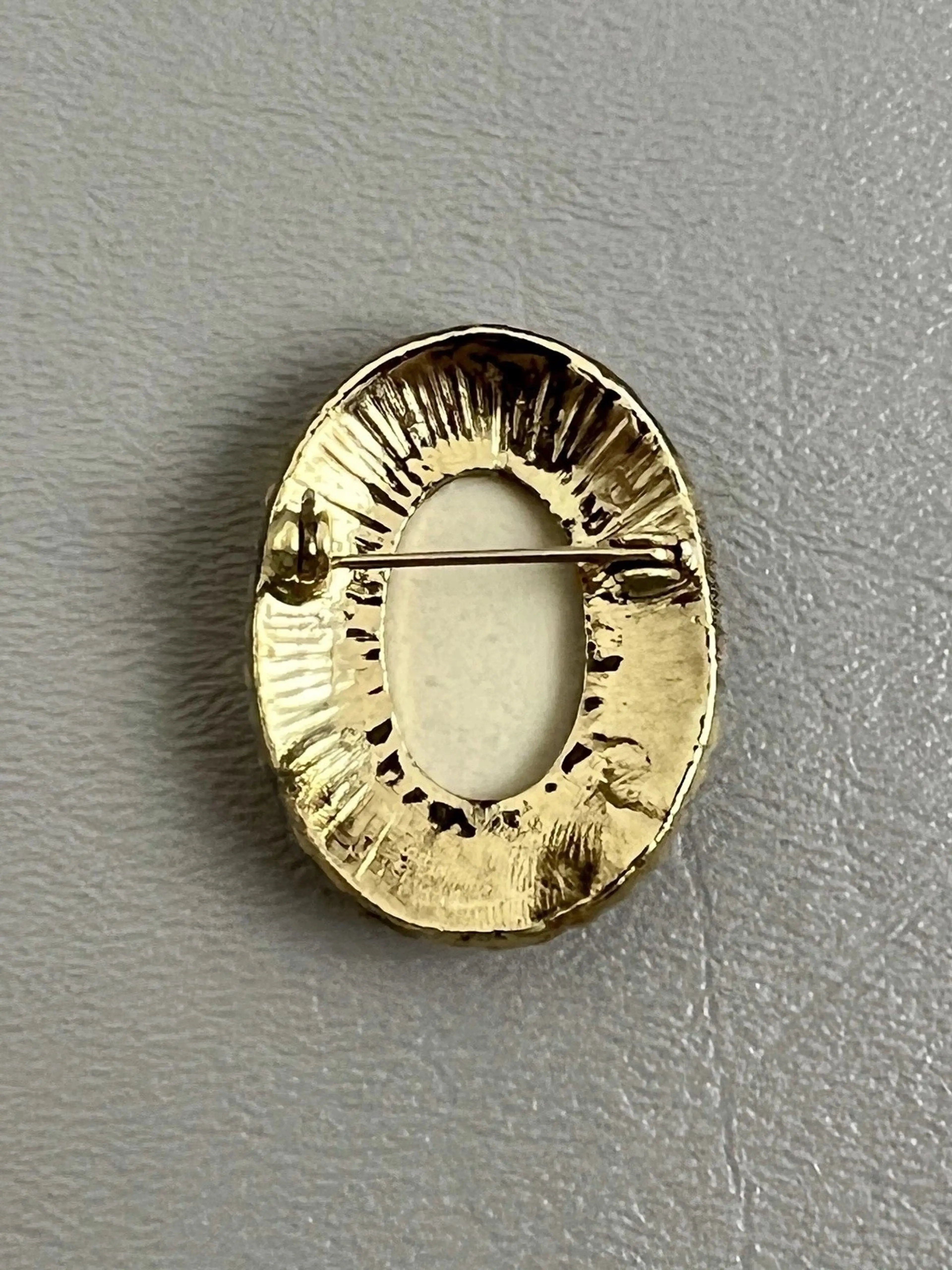 Image 2 of 4