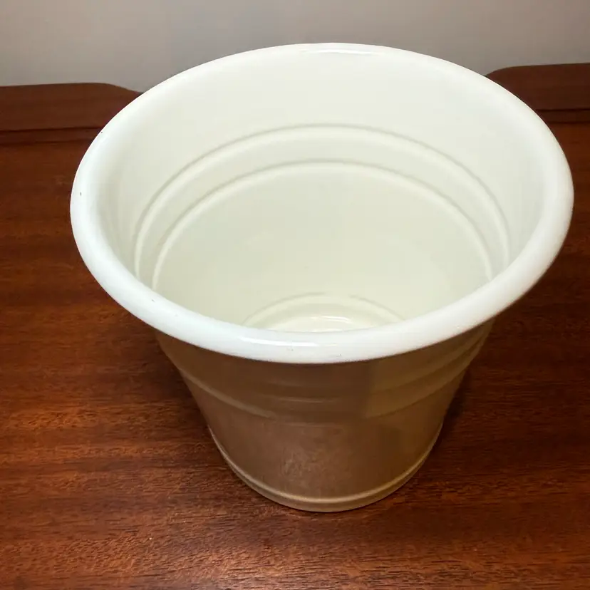 White Enamel Metal Plant Pot