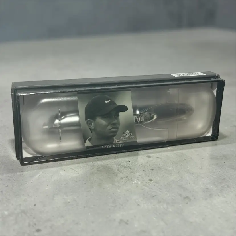 Tiger Woods 2002 Upper Deck Collectibles Pod Pen Original Sealed Carrying Case