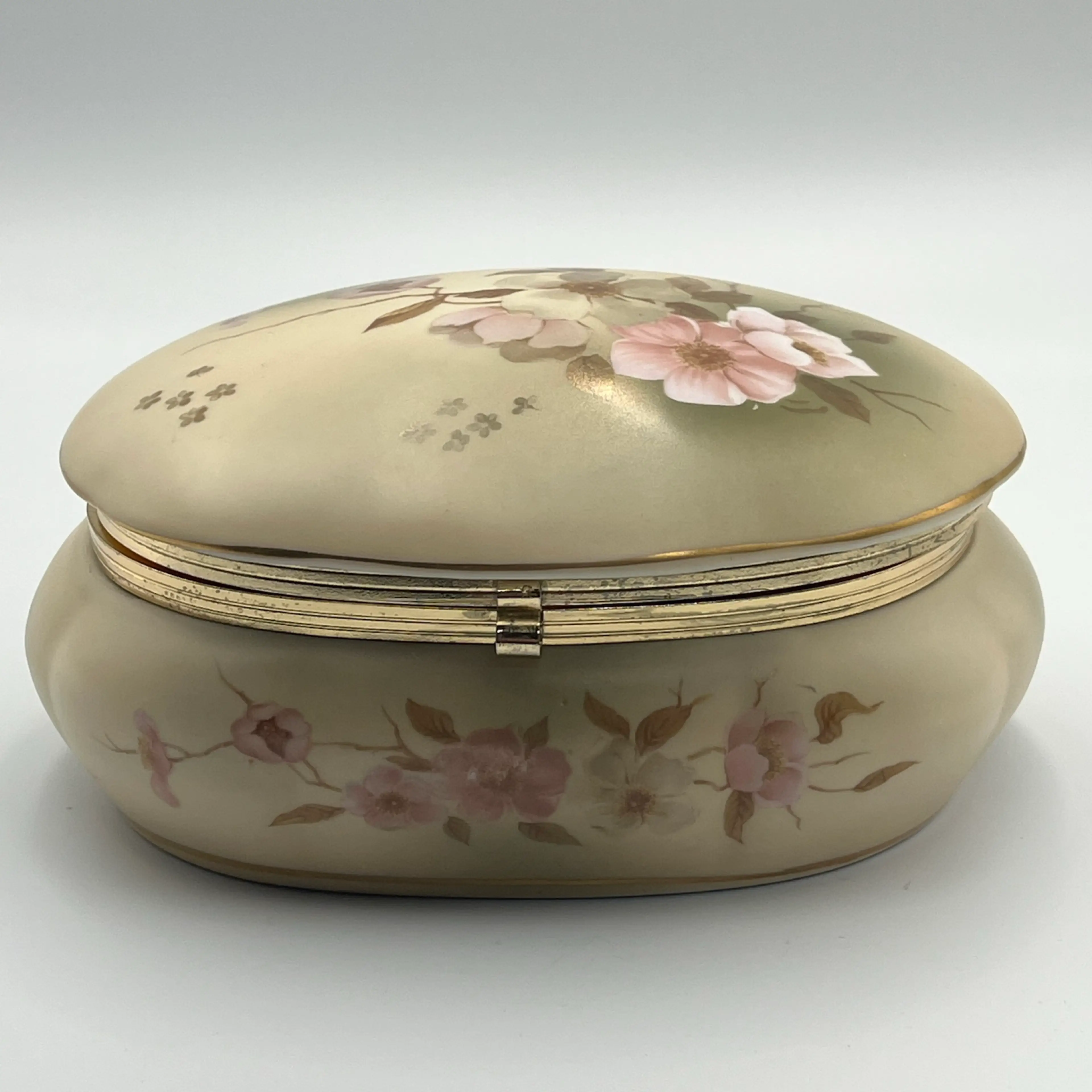 Image 1 of 4