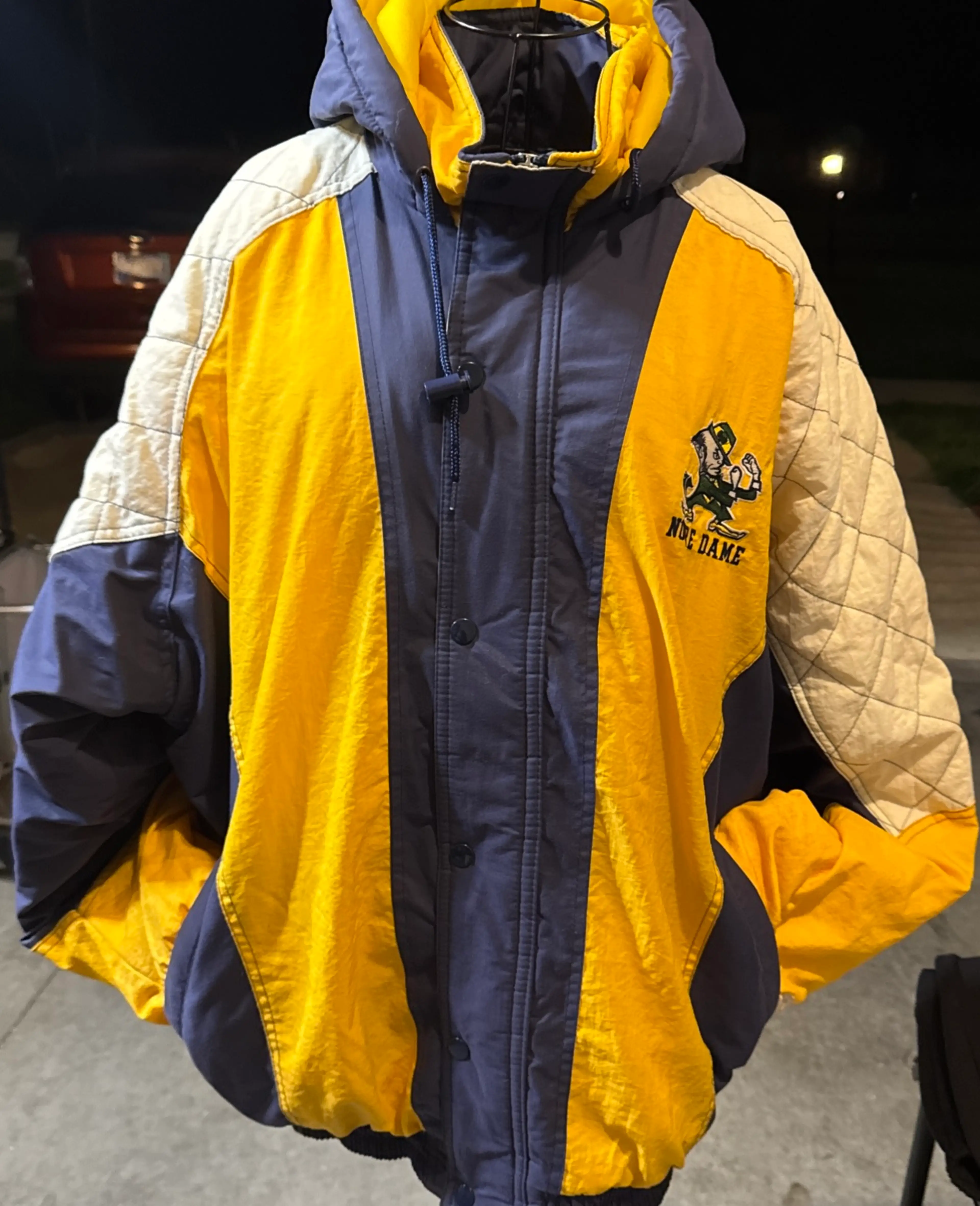 Image 4 of 16