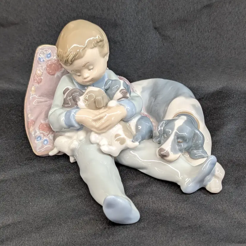 Lladro Sweet Dreams #1535 Sleeping Boy & Puppies Porcelain Figurine AS IS READ