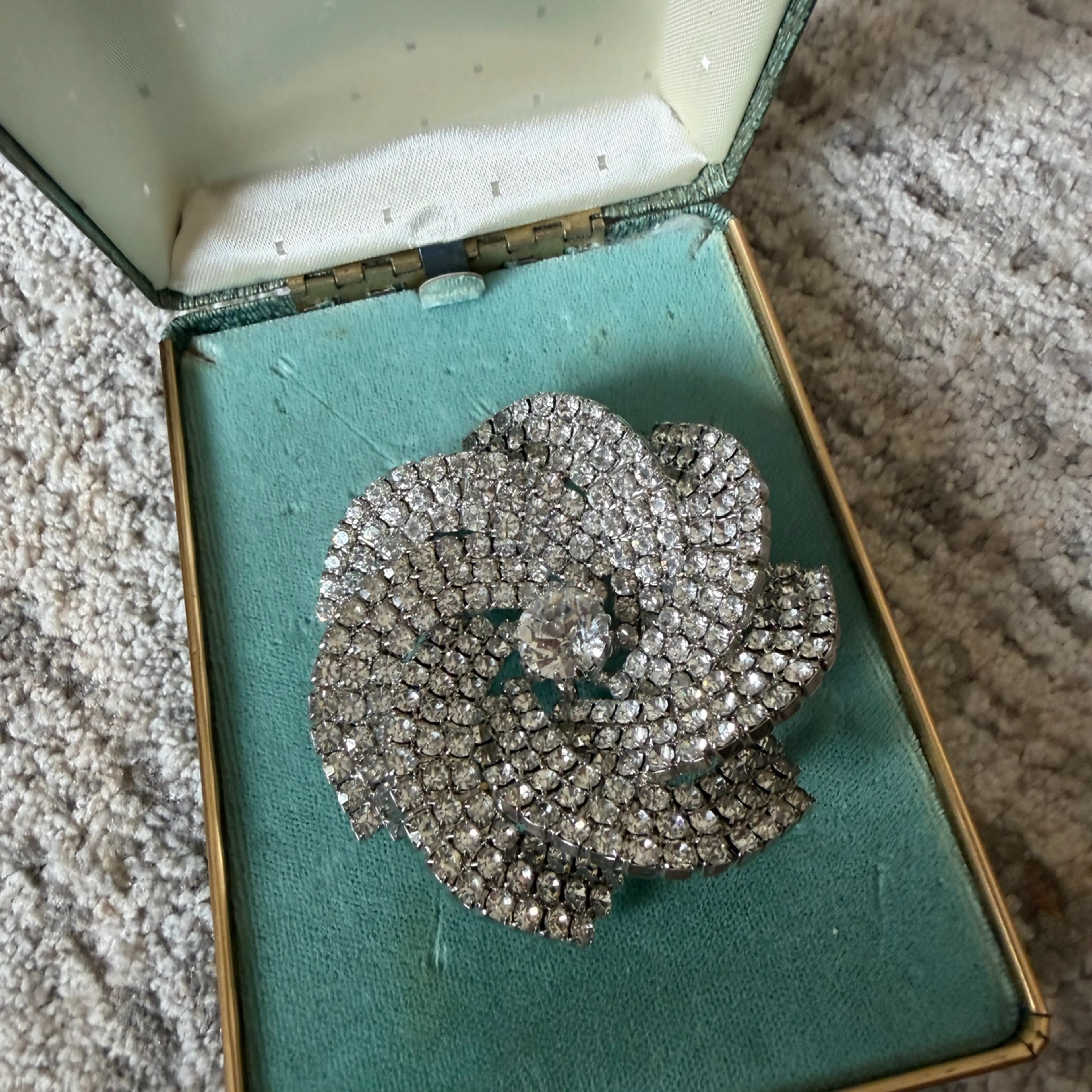 Image 1 of 4