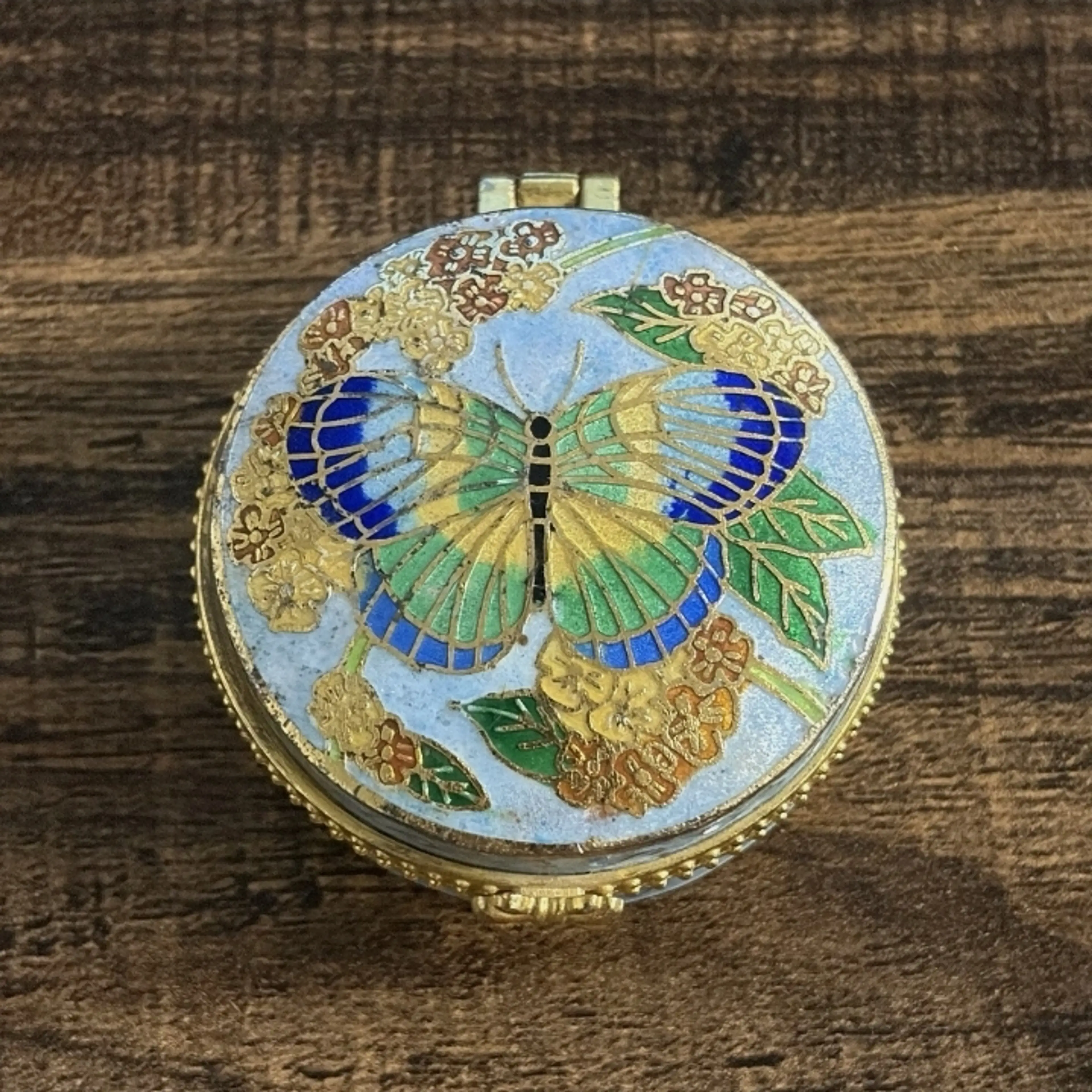 Image 4 of 5