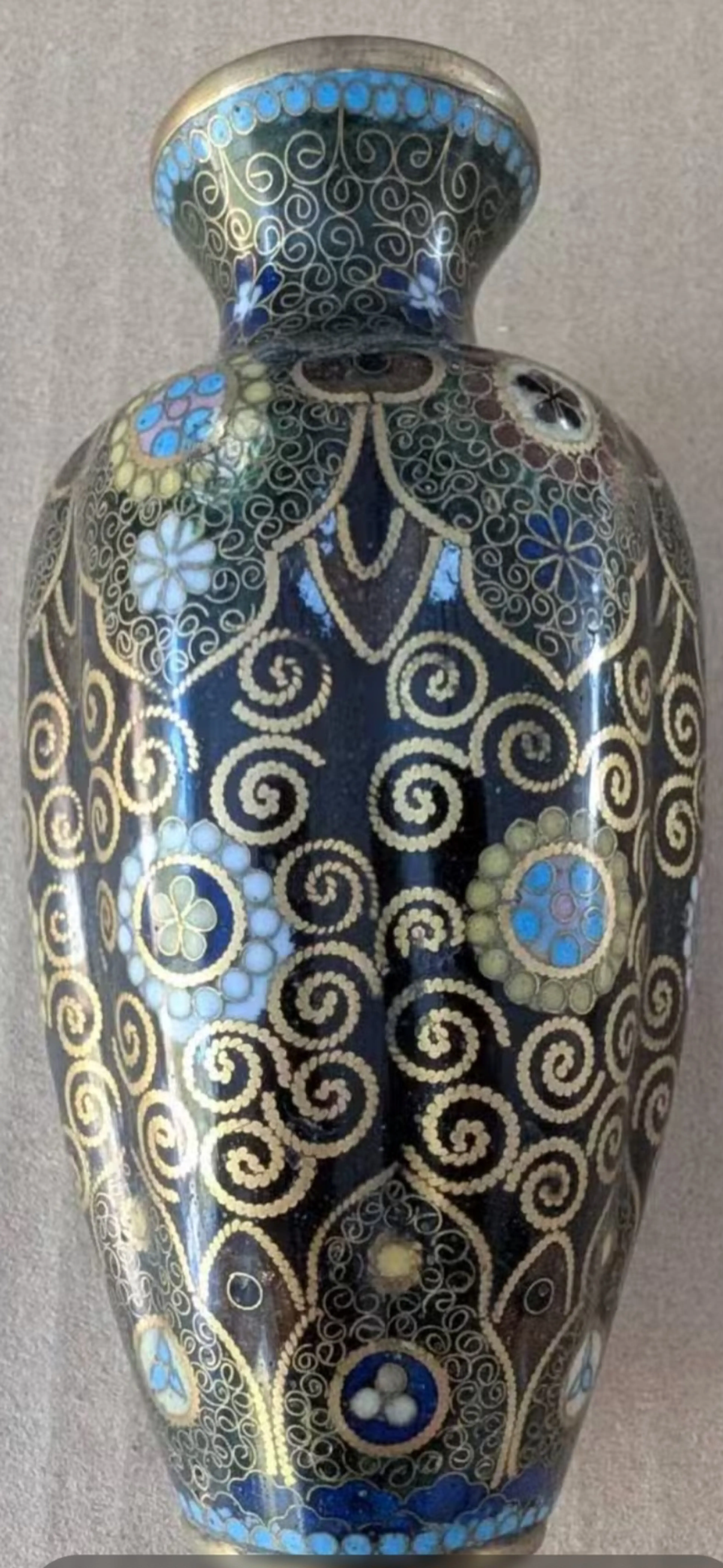 Image 2 of 6