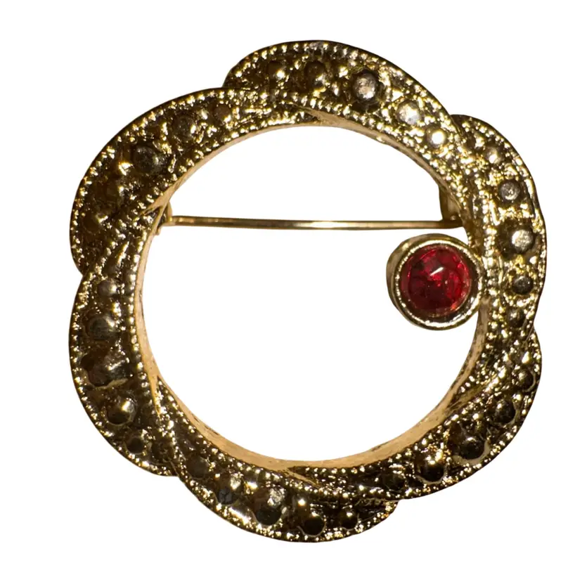 Gold Tone Garnet Wreath Brooch Pin