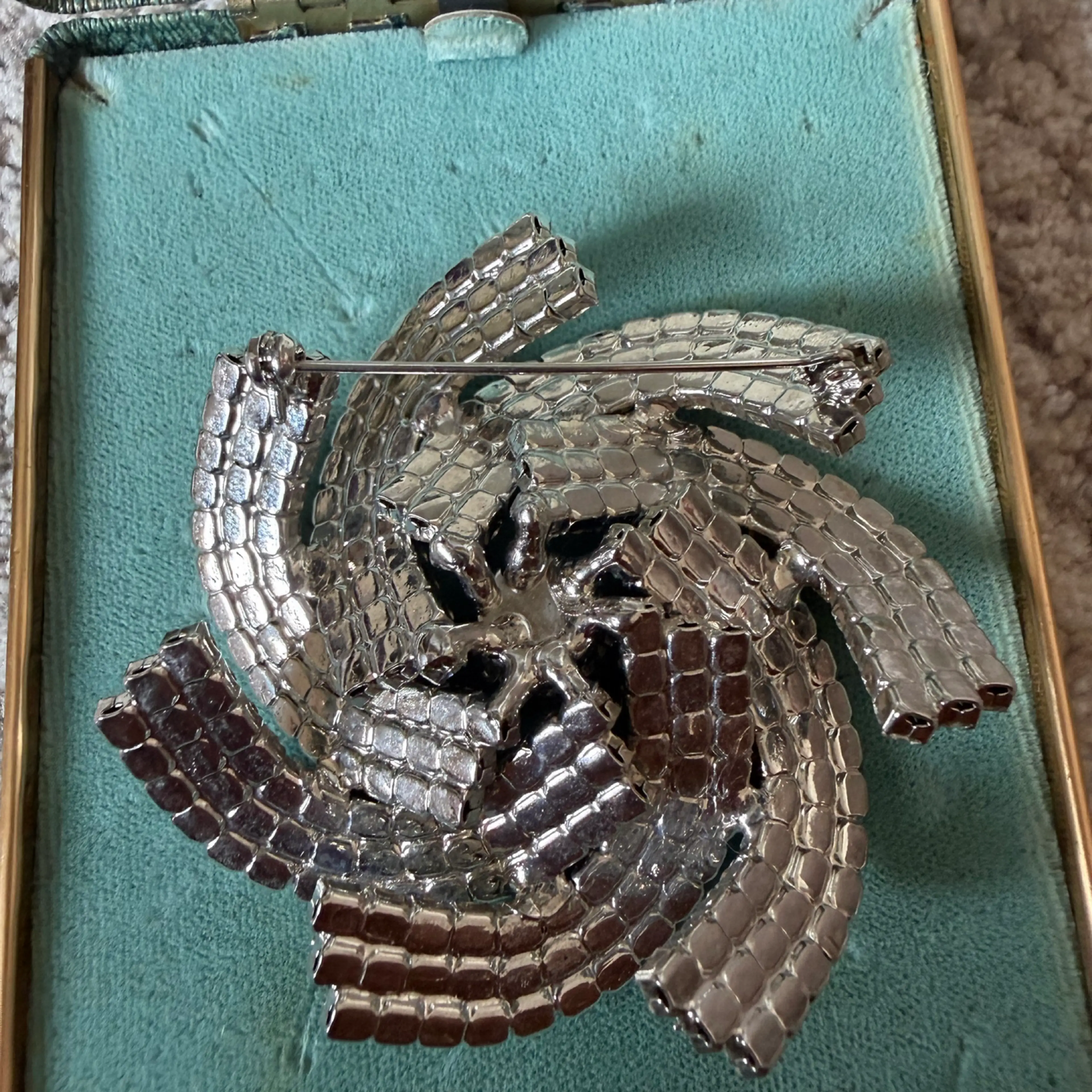 Image 3 of 4