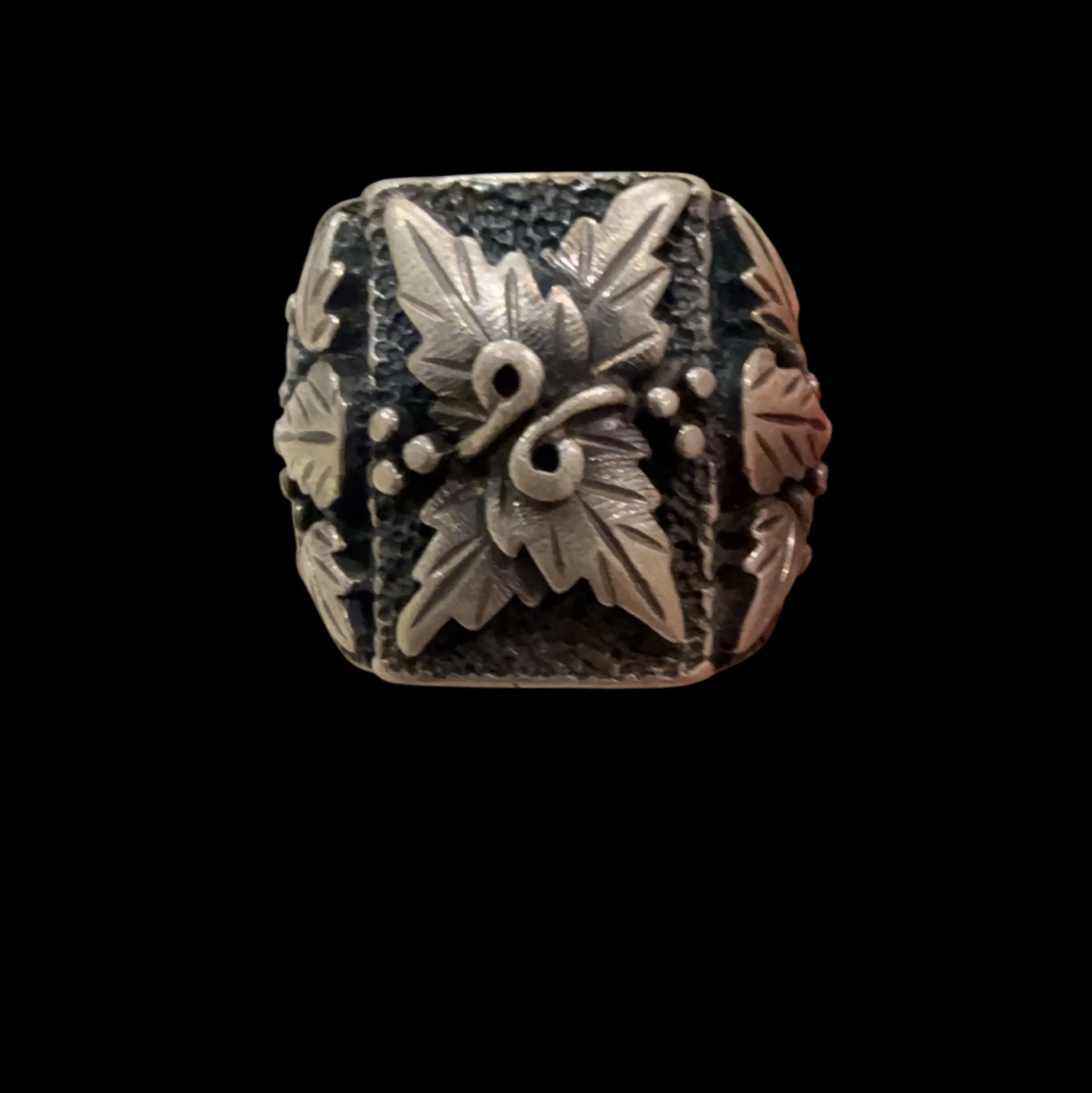 Image 2 of 6