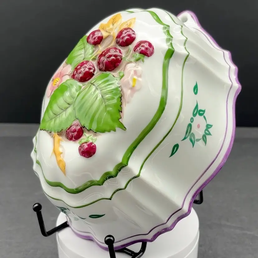 Franklin Mint Le Cordon Bleu Porcelain Raspberry Mold | Vintage 1986