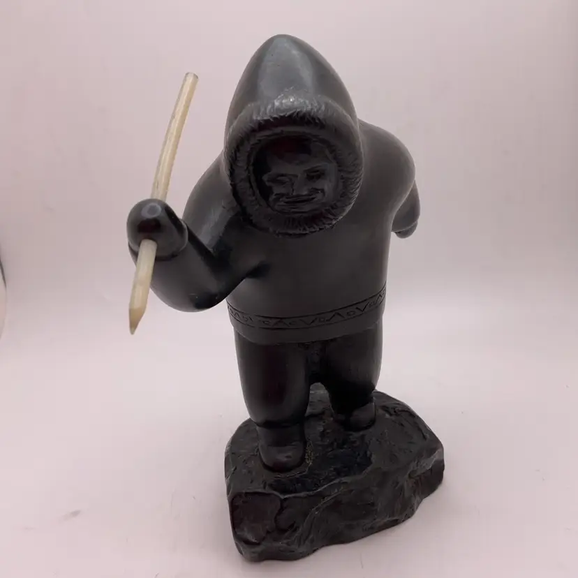 POW1 VTG Boma Canada Inuit Seal Hunter with Spear Black Resin Eskimo 6" Figurine