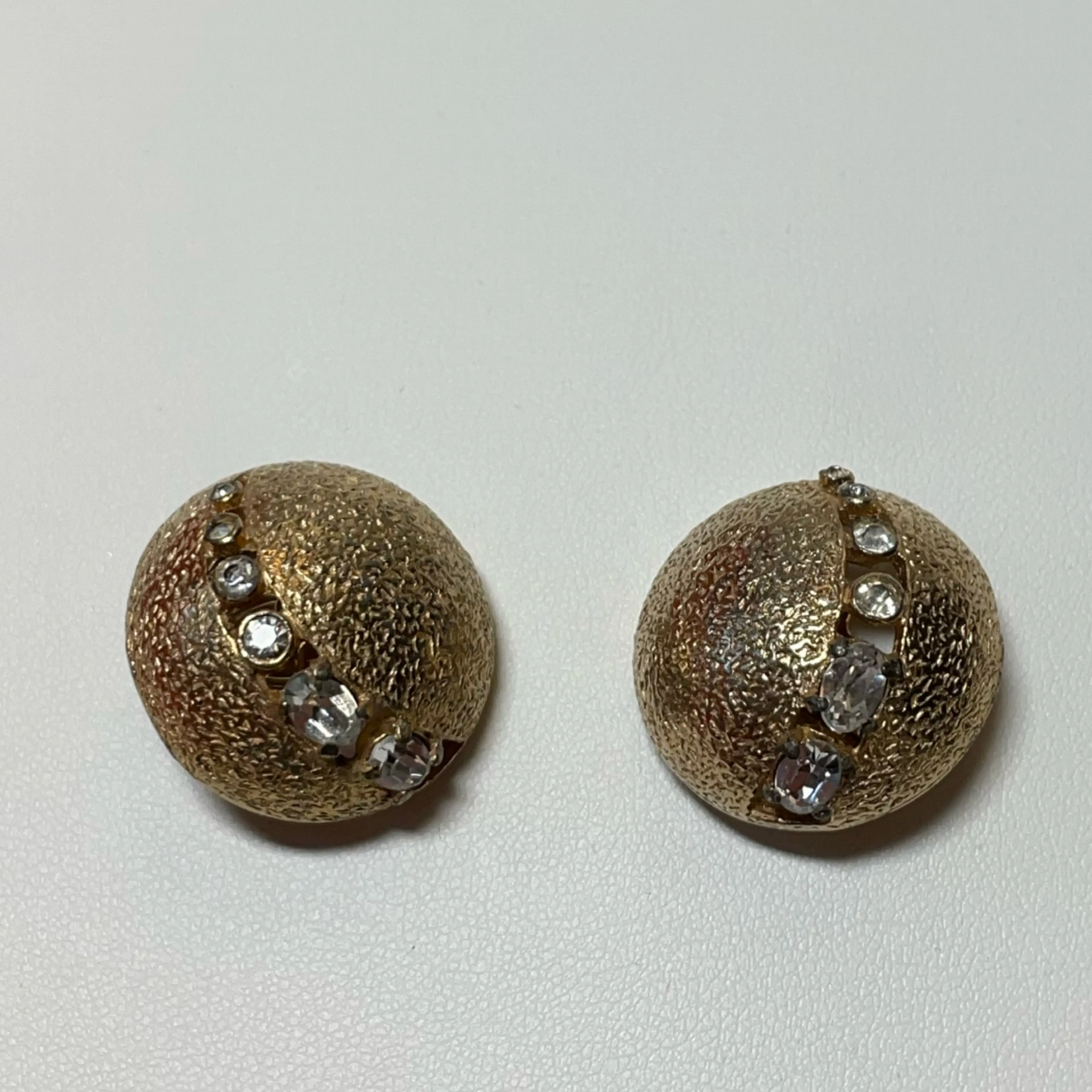 Image 2 of 5
