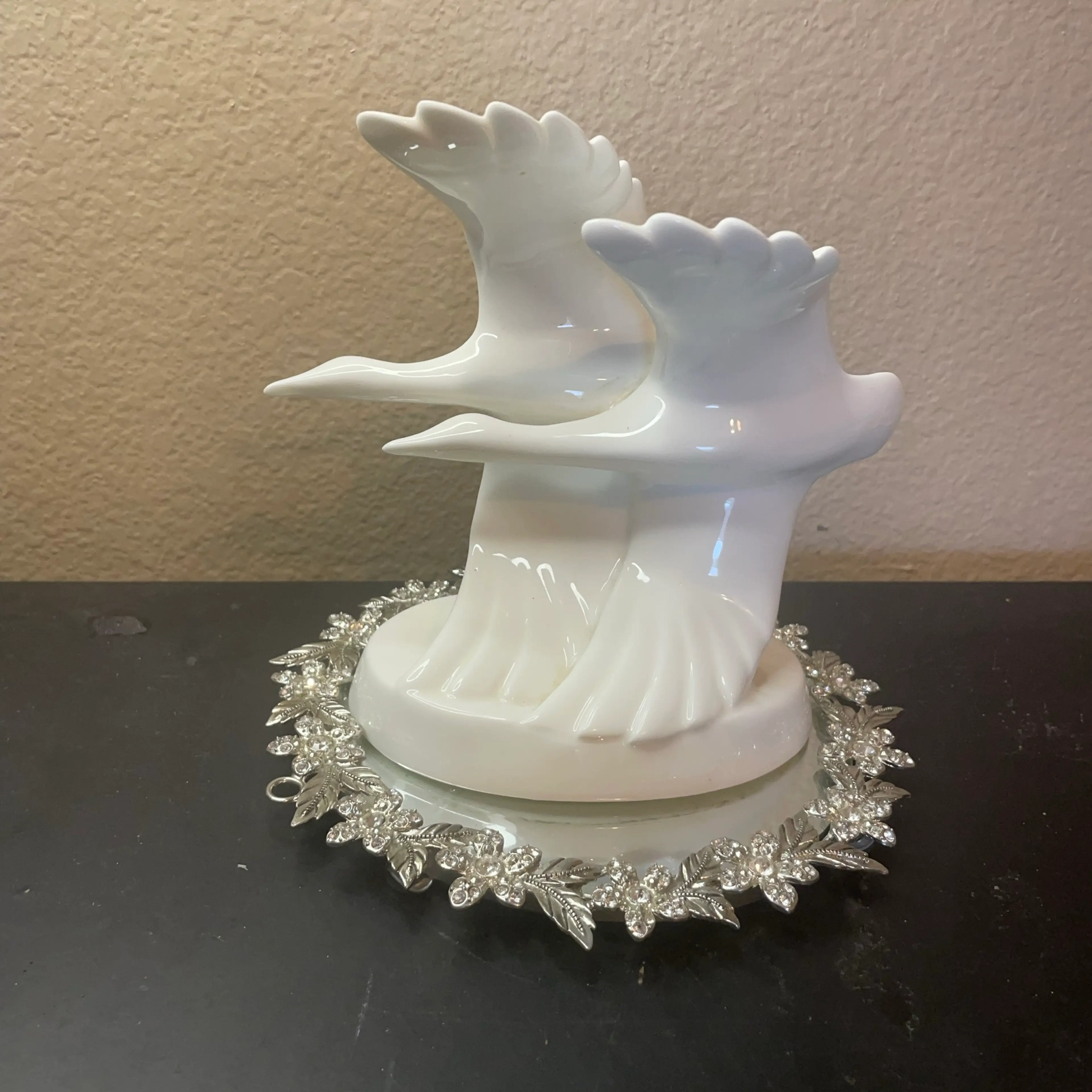 Image 4 of 7