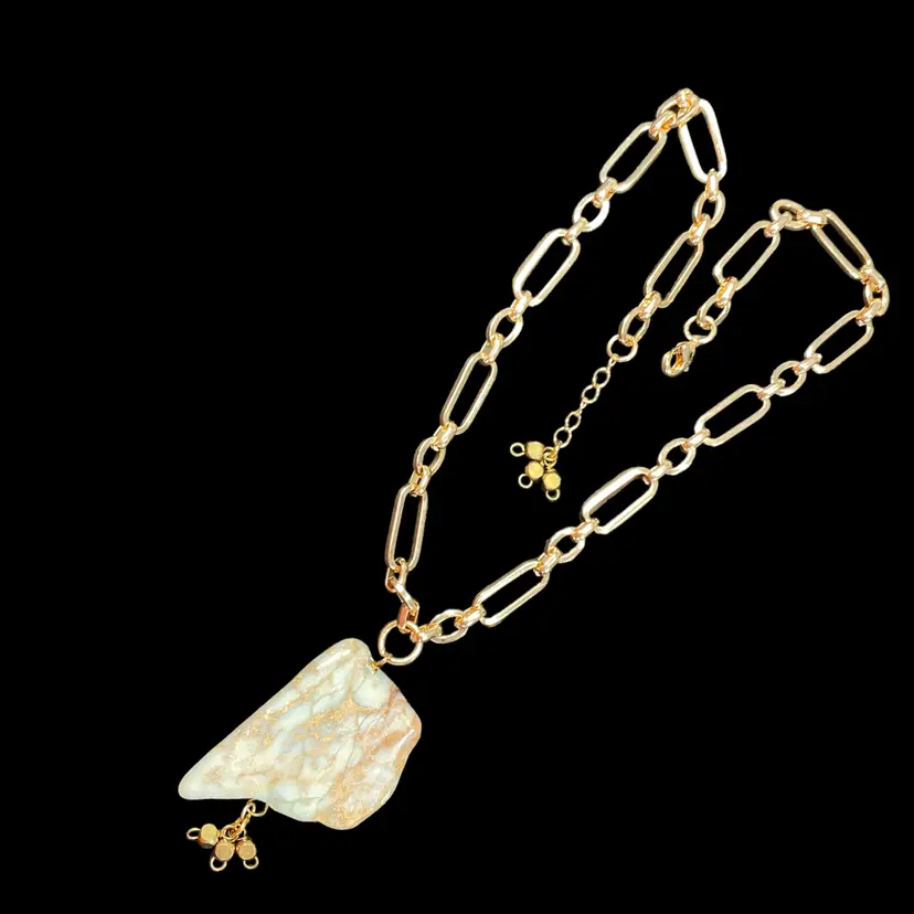 Avante Jewelry Jasper Stone Pendant Necklace Gold Tone Chain 16 to 17 in