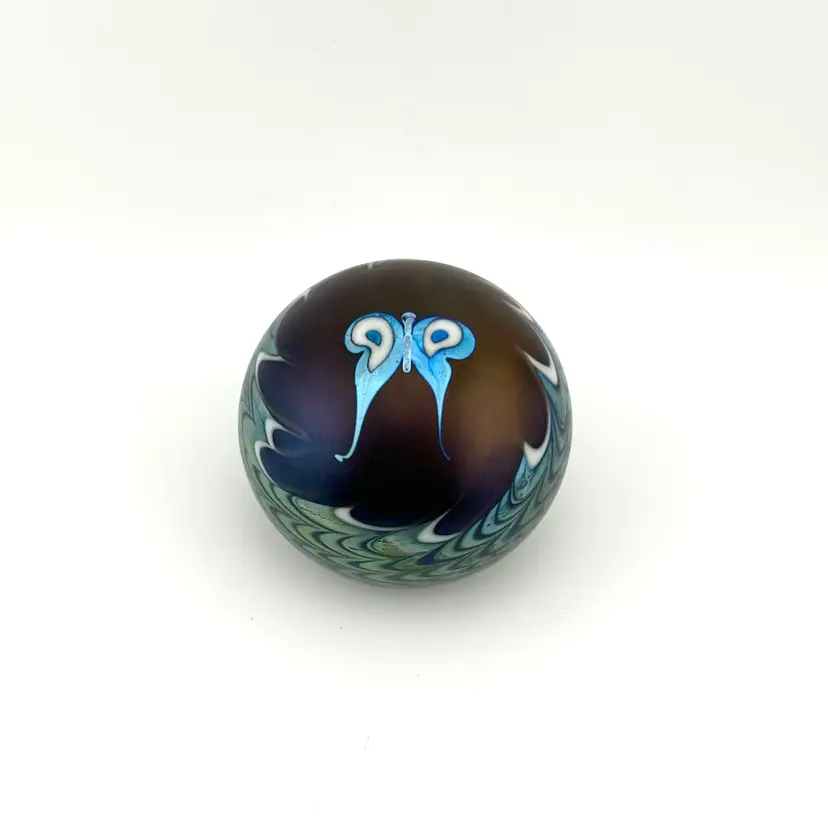 1975 Lundberg Studio Daniel Salazar Butterfly & Waves Iridescent Glass Paperweight 3”x 2.5”